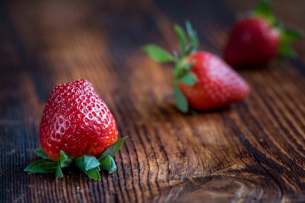 Red strawberries is love